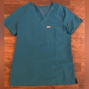 Women’s Figs Pacific Blue Catarina One-Pocket Scrub Top